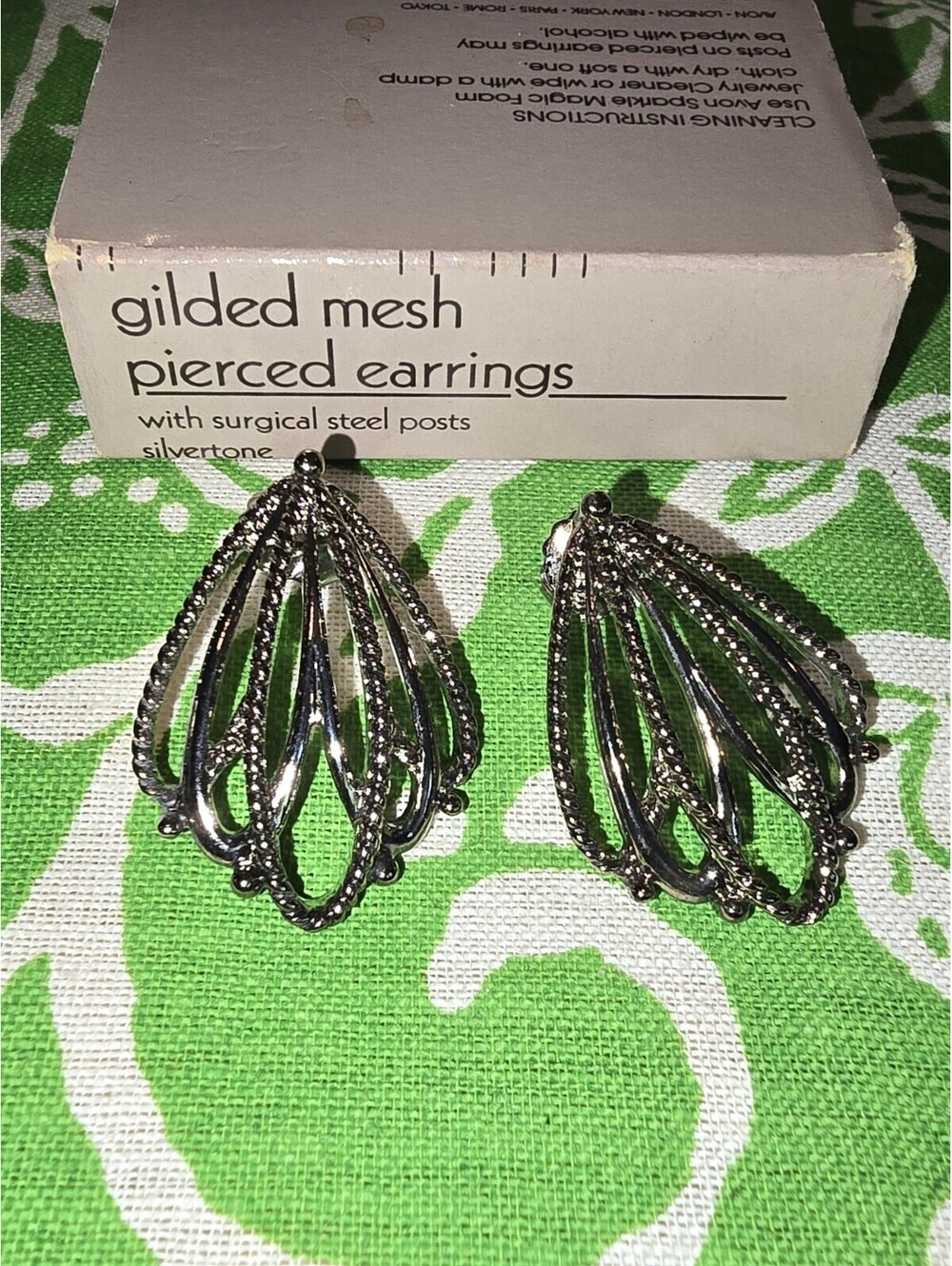 VTG 1991 Gilded Mesh Pierced Earrings Silverton